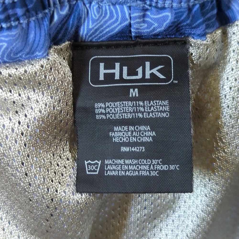 Huk Pursuit Volley Rooster Wake Shorts 5.5in Mens M Blue Fish Print Flawed Liner